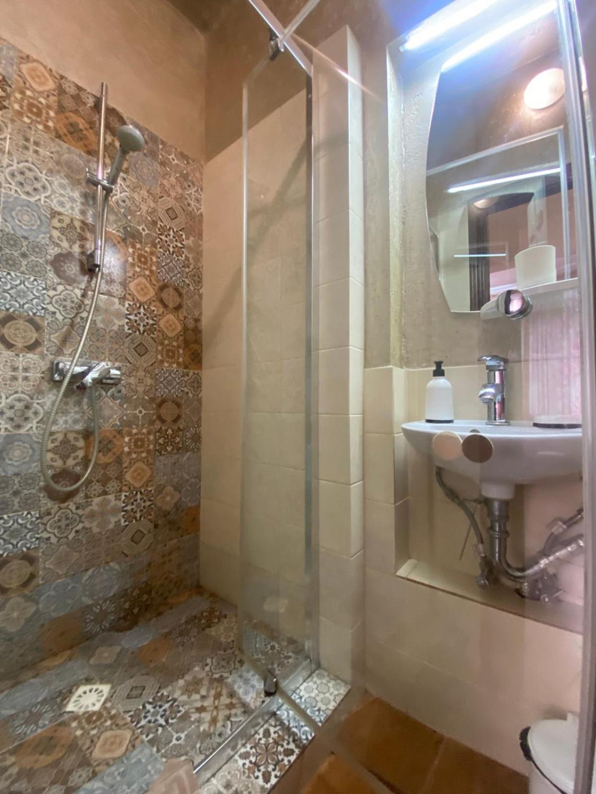 Appartement Вірменська 14 Центр З Балконом Не Далеко Від Ж Д Вокзалу Звітні Документи à Lviv Extérieur photo